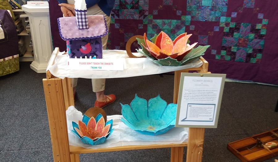 Christmas Sale - Wiltshire Guild of Spinners Weavers and Dyers
