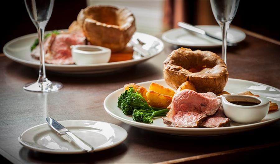 Mothering & Family Sunday in The Dobson Restaurant at Linden Hall