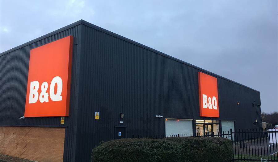 Opening of B&Q Merton's new convenience store
