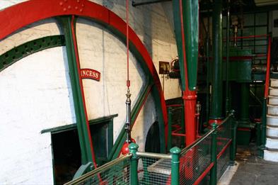 Christmas at a Victorian Potter's Mill
