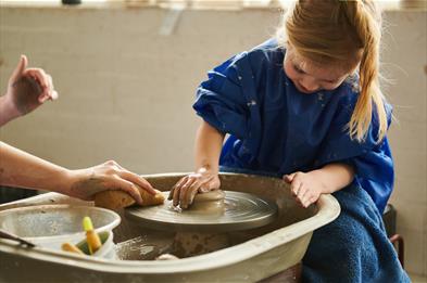 Clay Club: Potter's Wheel Class