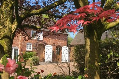 Hilltop Farm Barns - Horseshoe Cottage exterior