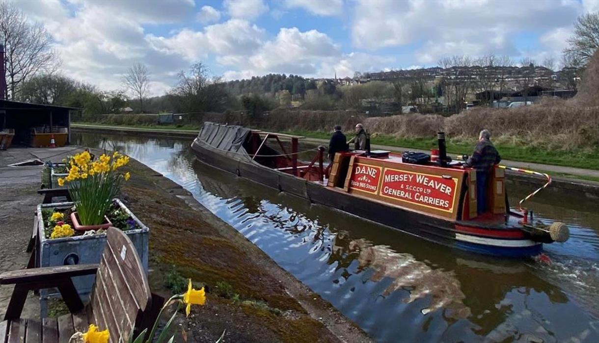 Dane Narrowboat Tours – Middleport & Etruria Toby Carvery