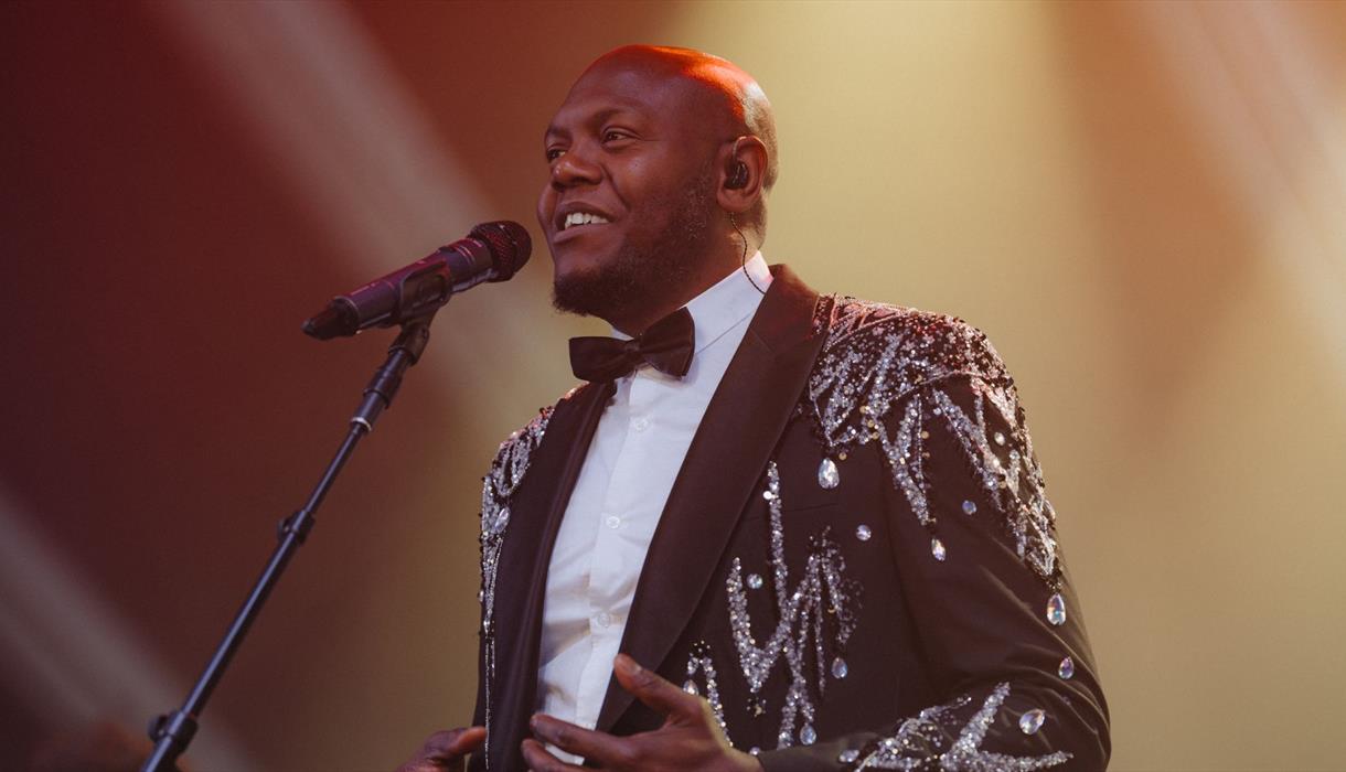 Luther Live & Velvet Voices