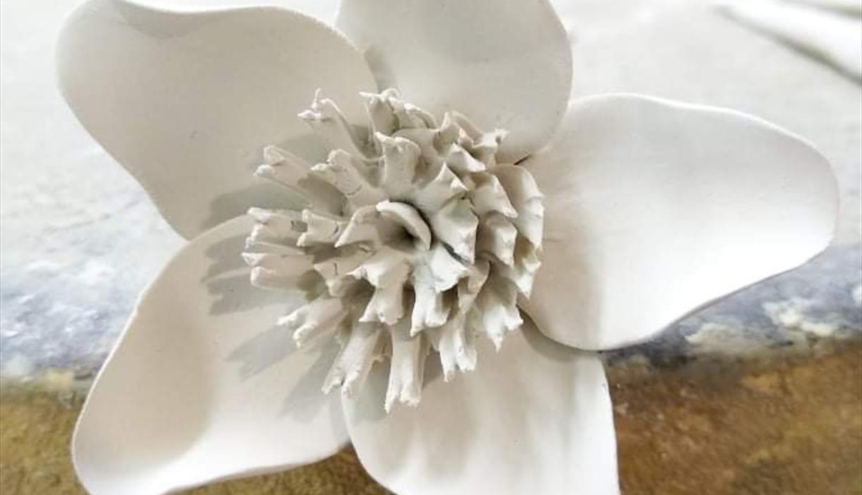 Christmas Workshop – Flower Making