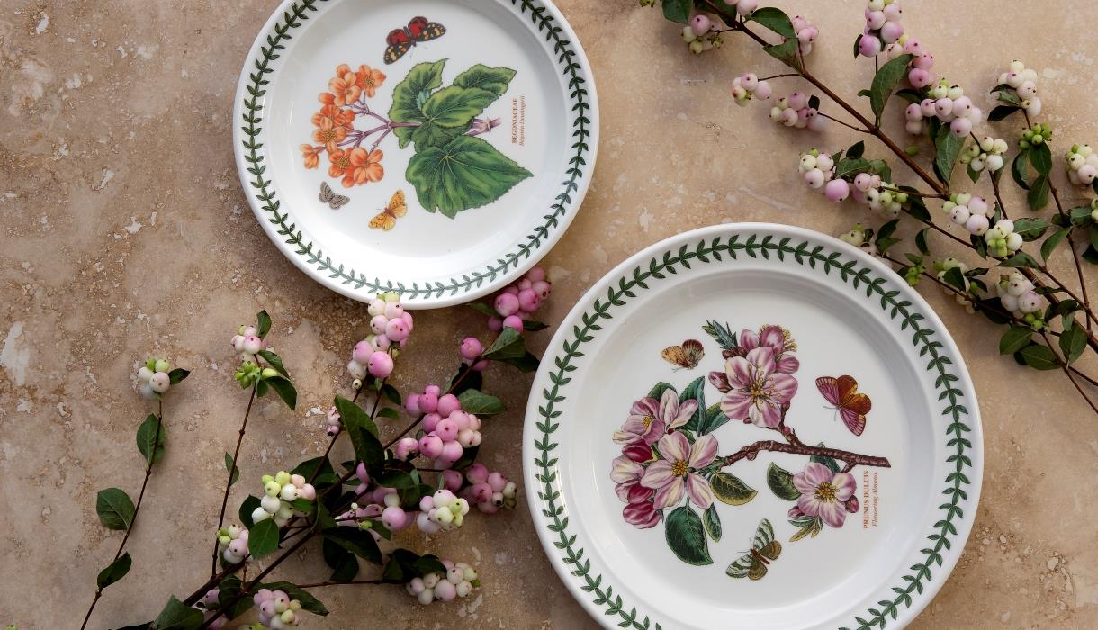 Portmeirion Botanic Garden Dinnerware. One of the few remaining potteries  in Stoke-on-Trent. The company a…