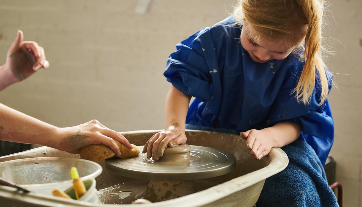Clay Club: Potter's Wheel Class