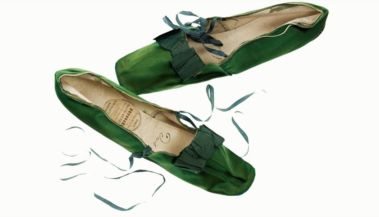 The Gentlewoman's Wardrobe - Fashion in the age of Anne Lister