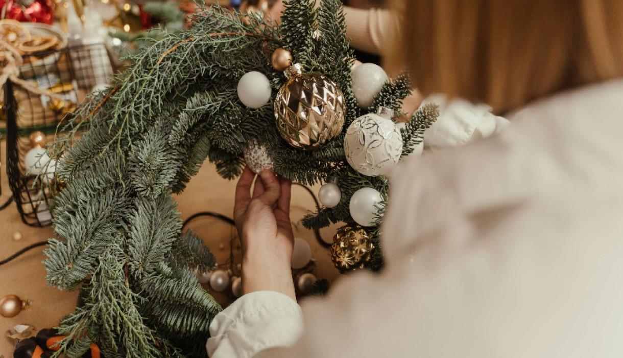 Christmas Wreath Making - The Tawny Hotel