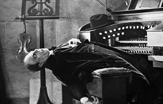 The Phantom of the Opera – Silent Film with Live Music by Minima