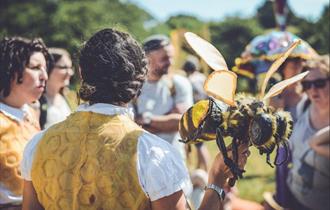 The Bee Cart