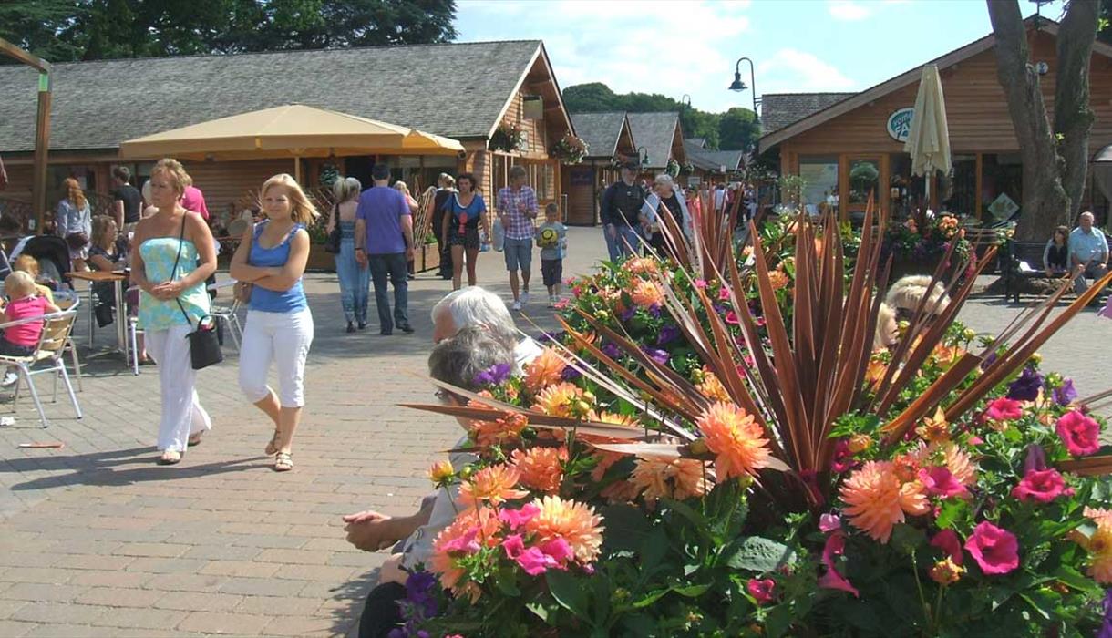 Trentham Shopping Village