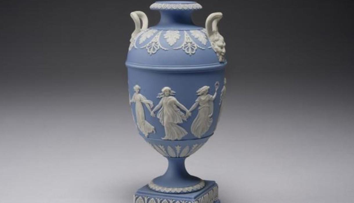 Unpacking the V&A Wedgwood Collection