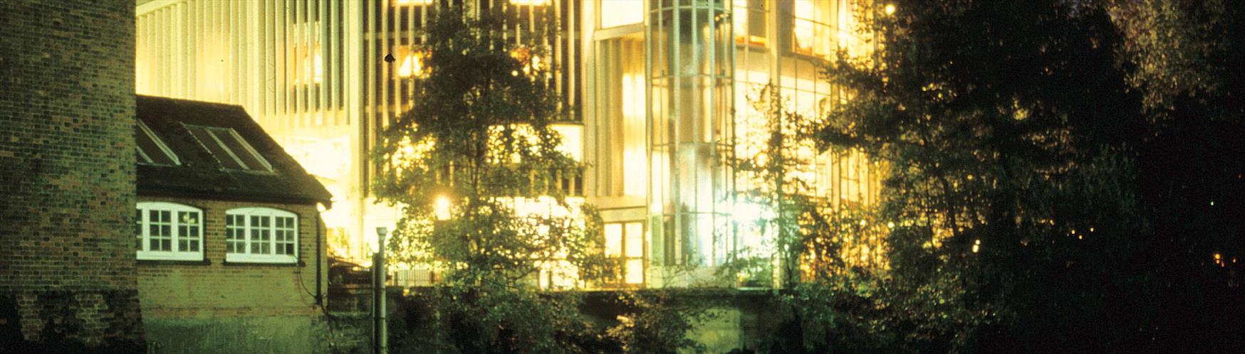 Yvonne Arnaud Theatre, Guildford