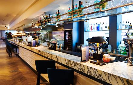 Long Bar Grill at Guildford Harbour Hotel