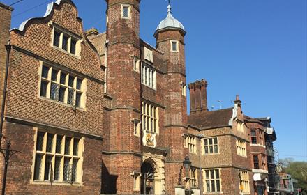 Abbots Hospital