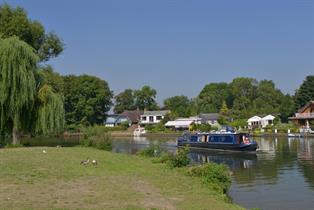 Runnymede Pleasure Grounds - Municipal Park in Egham, Runnymede - Visit ...