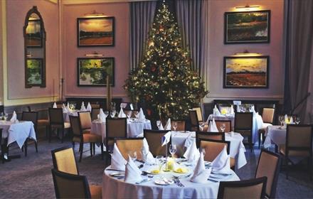 Christmas Day Buffet Lunch At Oatlands Park Hotel