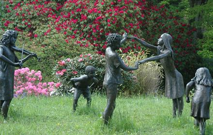 sculpture in Ramster gardens