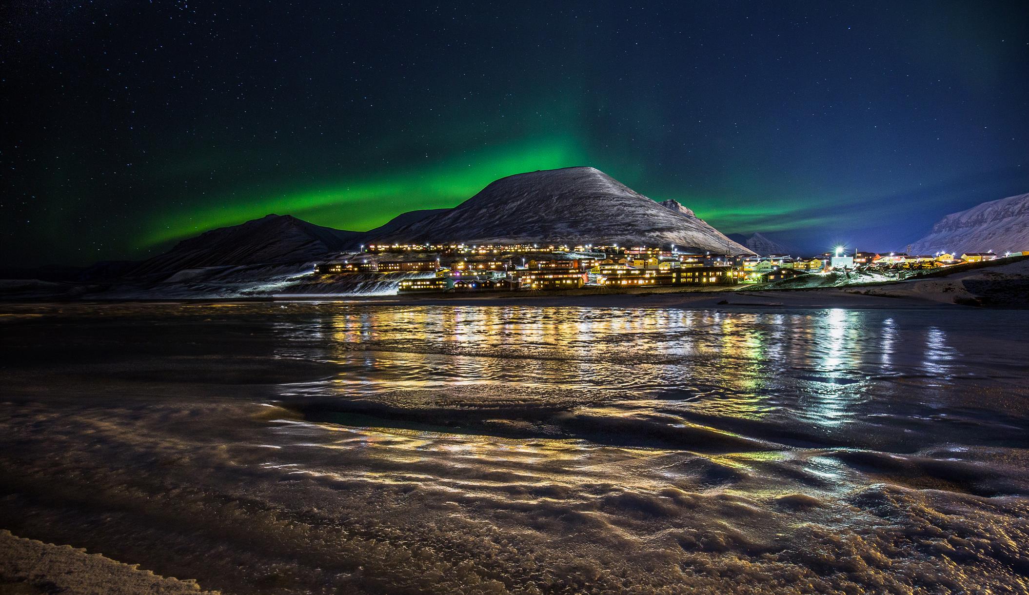 Мурманск ворота арктики. Полярное сияние в антарктиде. Кольский полуостров ночью. Полярная ночь интерактив. Полярные ночи в восточной сибири.