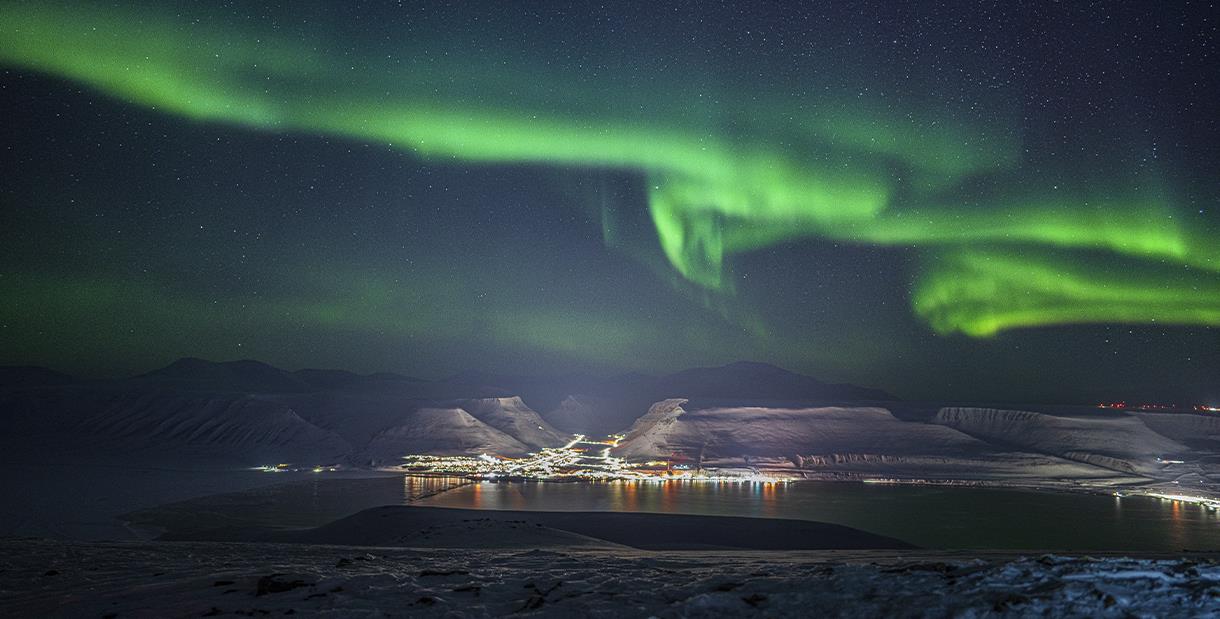 The BEST Places to See The Northern Lights - Thrifty Nomads