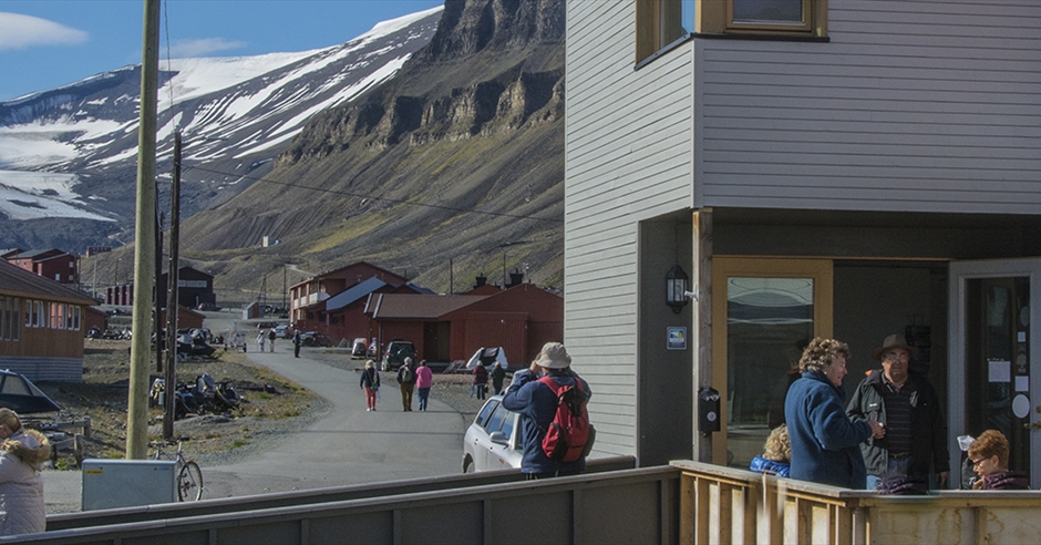 en.visitsvalbard.com
