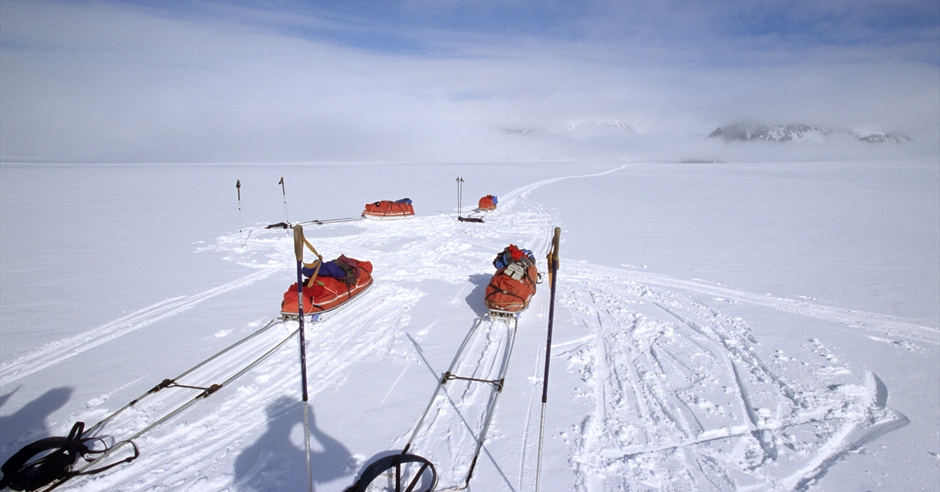 Two Summits - Hurtigruten Svalbard - Expedition in Longyearbyen