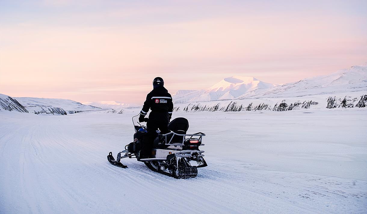 Snowmobile expedition to the Juva Cabin Hurtigruten Svalbard