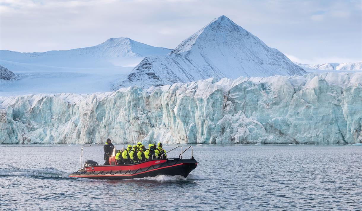 © Visit Svalbard