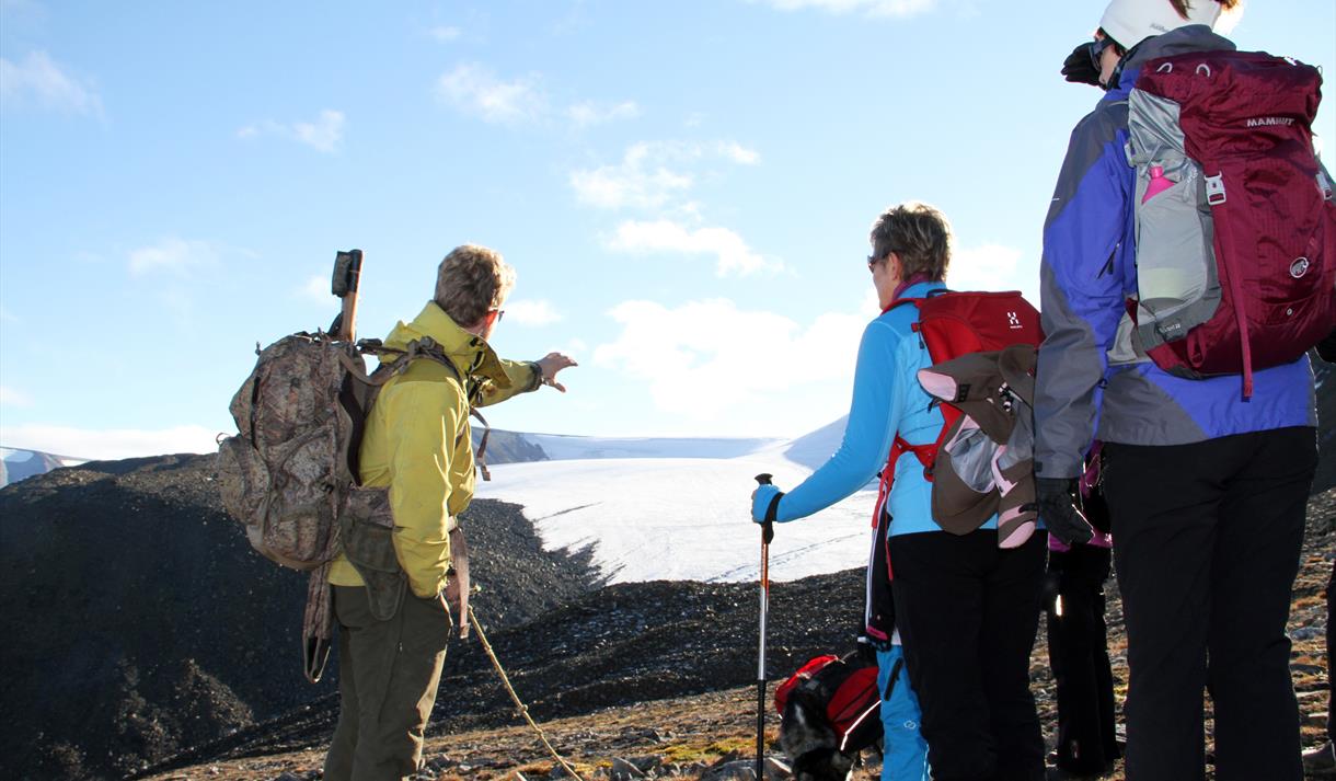 Foxfonna Hike - Green Dog Svalbard - Hiking in Longyearbyen ...