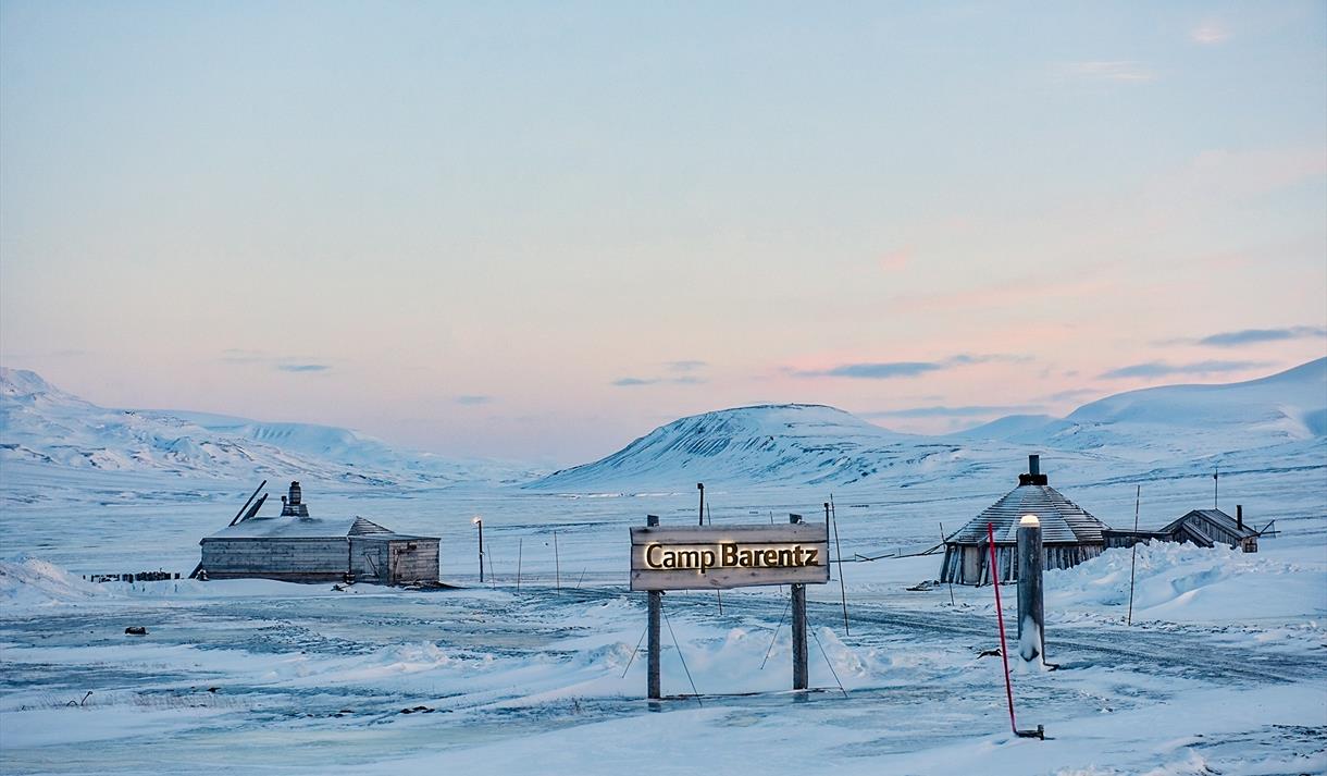 Camp Barentz om vinteren