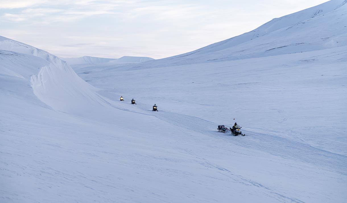 snowmobile safari to elveneset