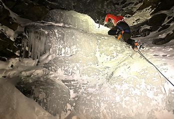 Svalbard iceclimbing challenge - Backyard Svalbard