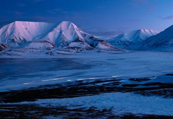 Snowmobile trip to Pingo - Snowfox Travel