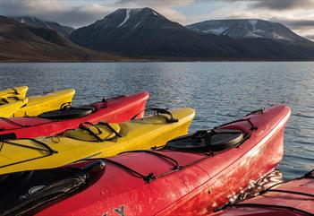 Kayak: Full day in Adventfjorden - Svalbard Wildlife Expeditions