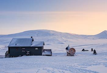 Juva Cabin in daylight on a wintery day