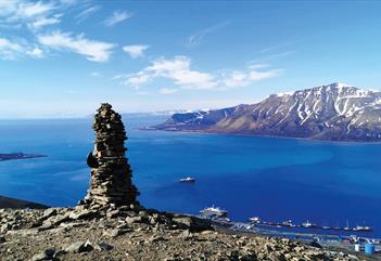 Platåfjellet: Lokal favoritt og panoramautsikt - Svalbard Wildlife Expeditions