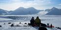 Lunsjpause på snøscootertur