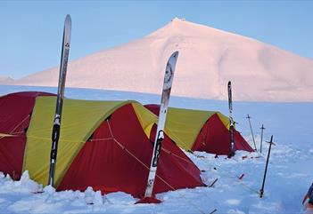 Nordenskiöld ski ekspedisjon: 5 dagers skitur med overnatting i telt - Svalbard Wildlife Expeditions