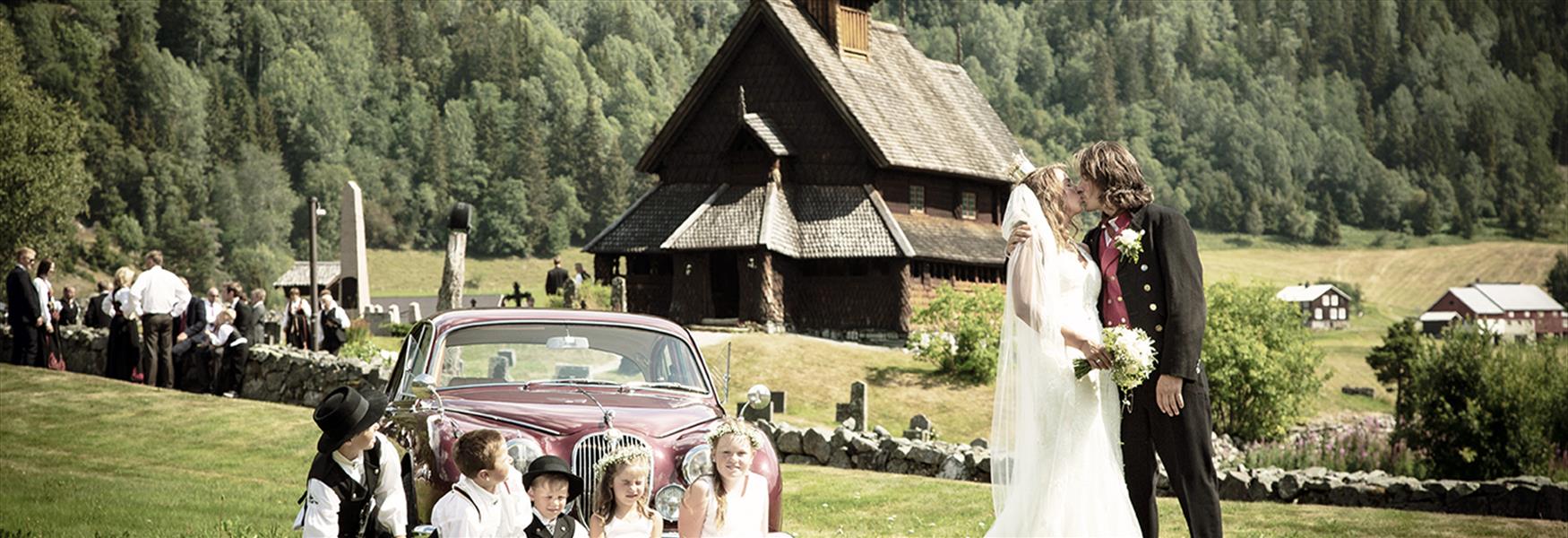 Wedding at Eidsborg Stave Church