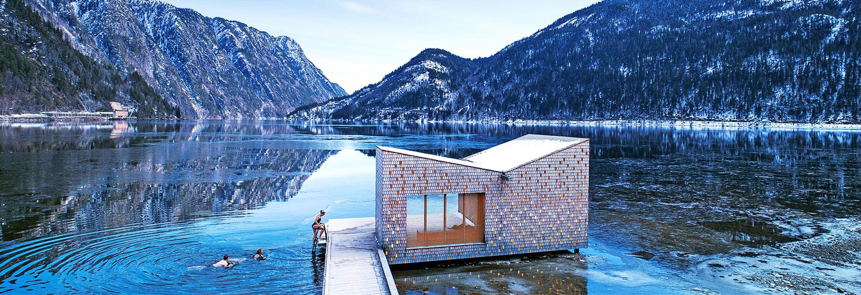 people bathing at Soria Moria sauna in winter