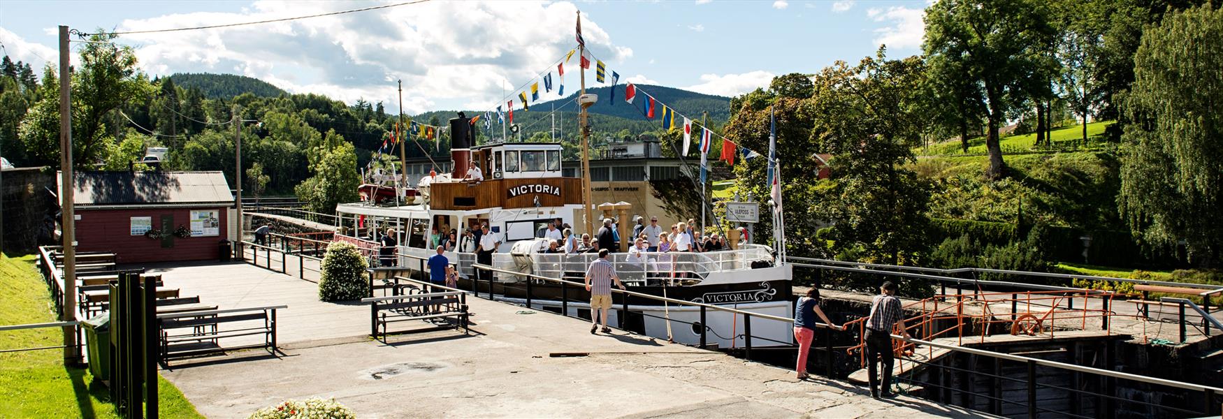 MS Victoria in the Vrangfoss lock