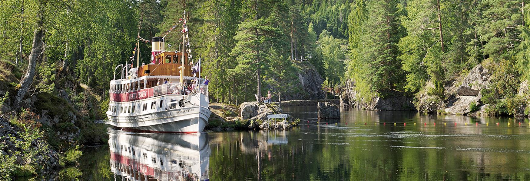 MS Henrik Ibsen på Telemarkskanalen