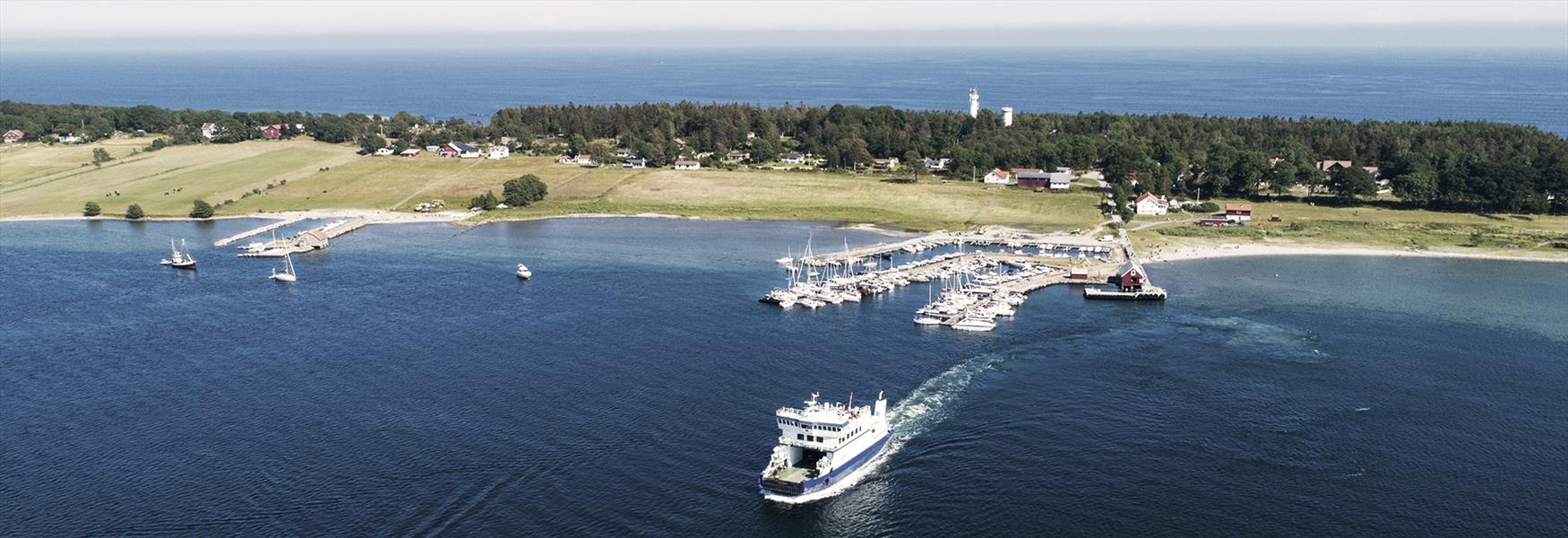 fergen drar fra Jomfruland ved Kragerø