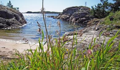 Ivarsand, en flott strand som ligger langs kyststien