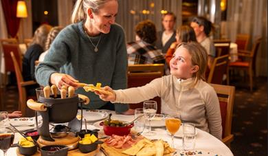 Fondue på Straand Hotel