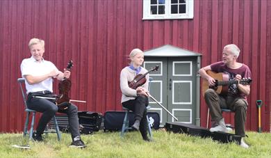 Konsert med Sigbjørn Høidalen, Hermann Gautefald og Lisa Haugeland