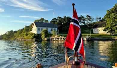 Langøya hovedgård sett fra båten