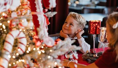 Familiejulebord på Jonas B. Gundersen