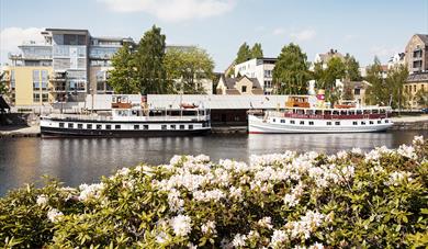 MS Victoria og MS Henrik Ibsen på Hjellebrygge i Skien